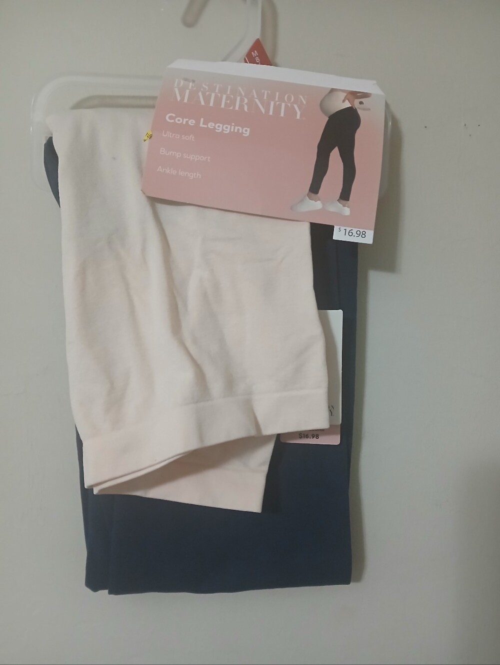 Destination Maternity Nwt  Core Legging - Cream & Navy